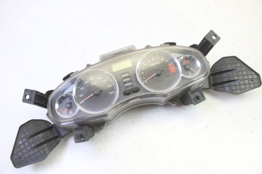 photo de TACHOMETER HONDA FES S-WING SWING ABS 125 (2007 - 2015)