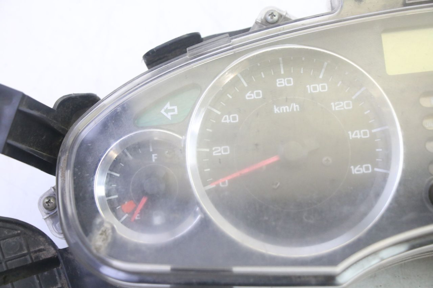 photo de TACHOMETER HONDA FES S-WING SWING ABS 125 (2007 - 2015)