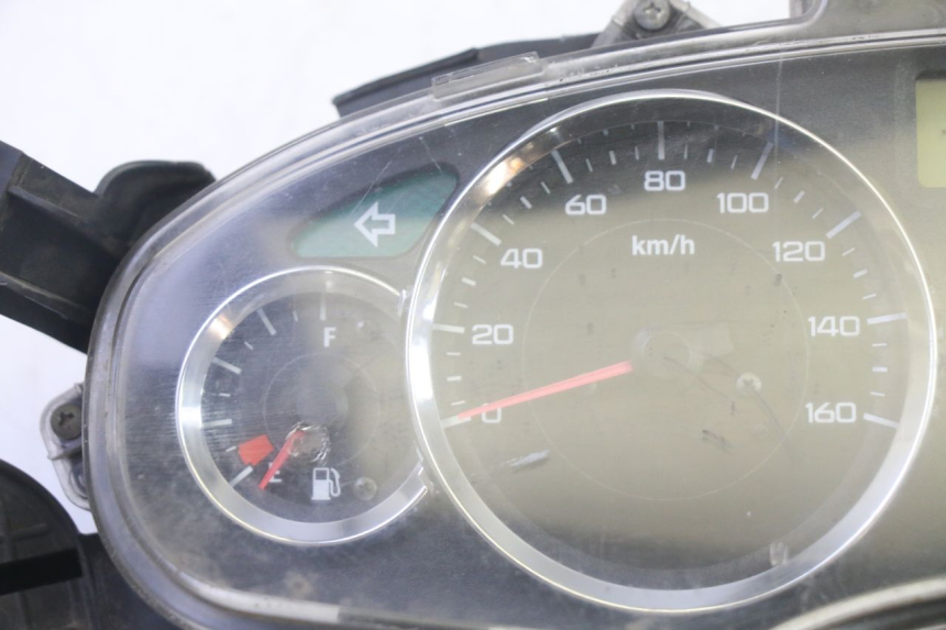 photo de TACHOMETER HONDA FES S-WING SWING ABS 125 (2007 - 2015)