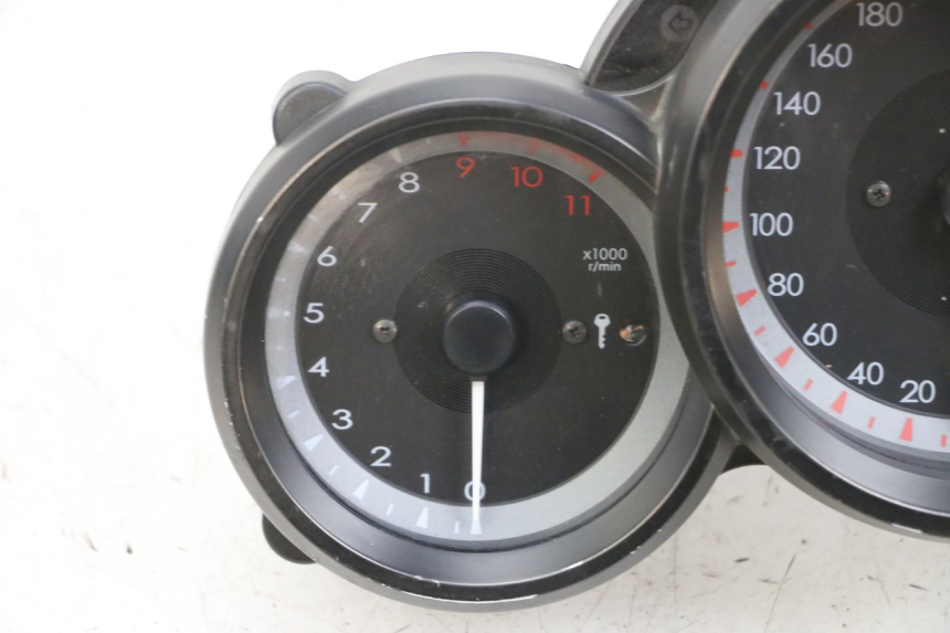 photo de TACHOMETER YAMAHA FJR ABS 1300 (2006 - 2012) - Alternativer Blickwinkel