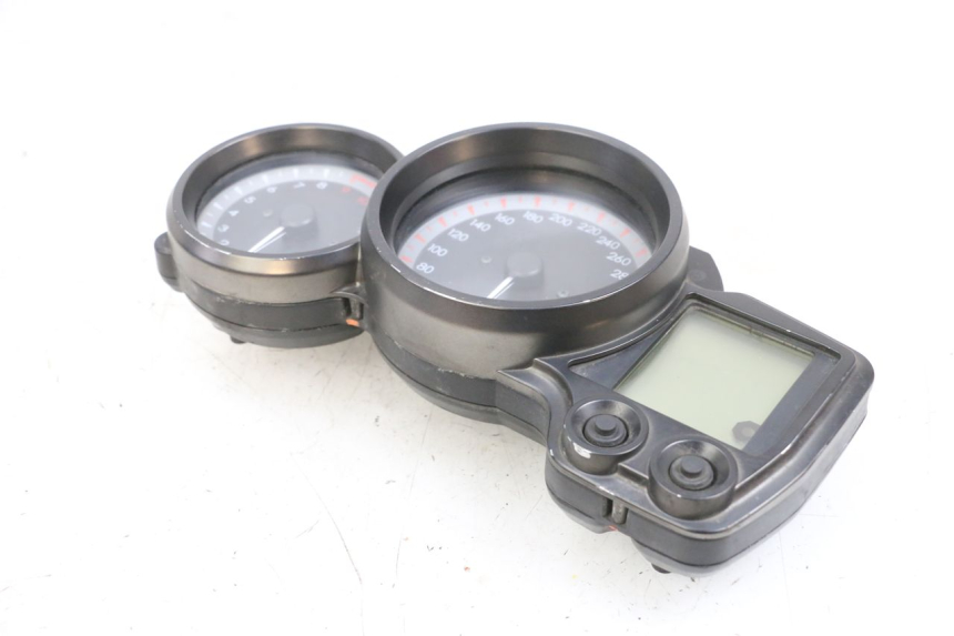photo de TACHOMETER YAMAHA FJR ABS 1300 (2006 - 2012) - Zoom auf Gebrauchszustand