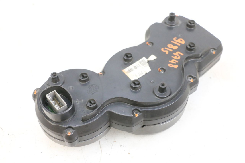 photo de TACHOMETER YAMAHA FJR ABS 1300 (2006 - 2012) - Oberflächenzustand und Material