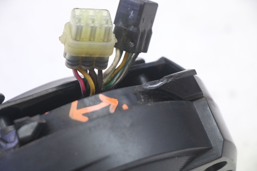 photo de TACHOMETER  YAMAHA FZ6 N FAZER 600 (2004 - 2006)