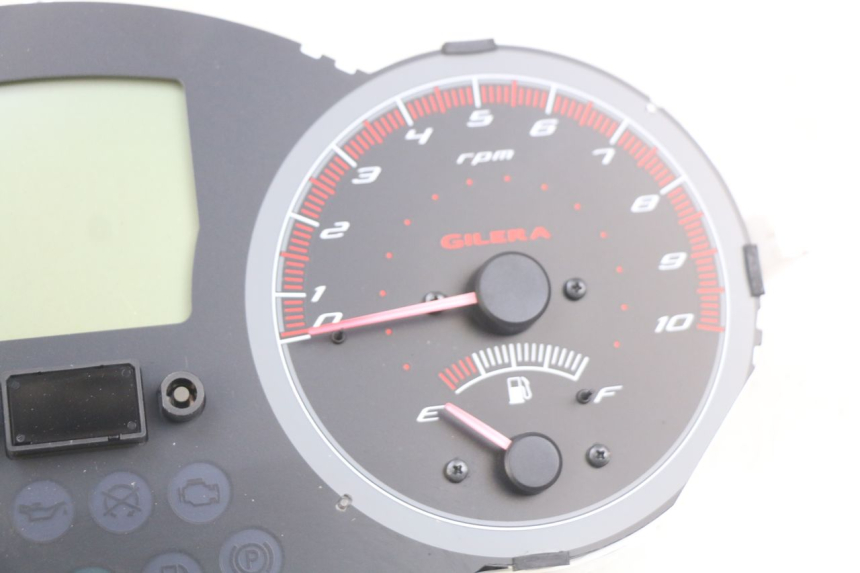 photo de TACHOMETER GILERA GP 800 (2007 - 2013)