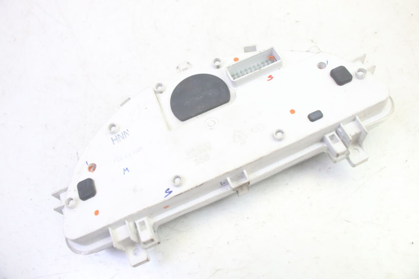 photo de TACHOMETER  SYM GTS EVO 125 (2009 - 2013) - Kennzeichnungen und Originalreferenzen