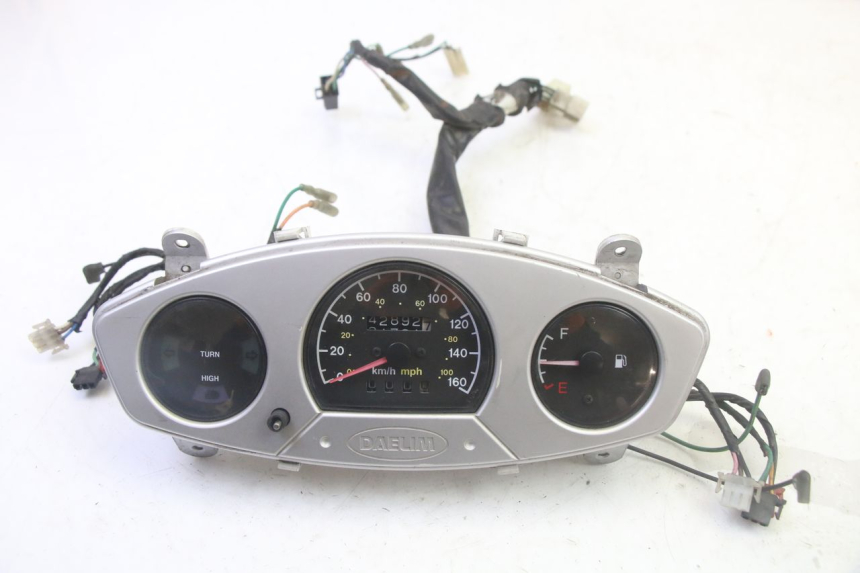 photo de TACHOMETER  DAELIM HISTORY 125 (2001 - 2002)
