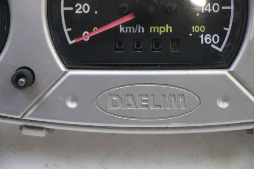 photo de TACHOMETER  DAELIM HISTORY 125 (2001 - 2002)