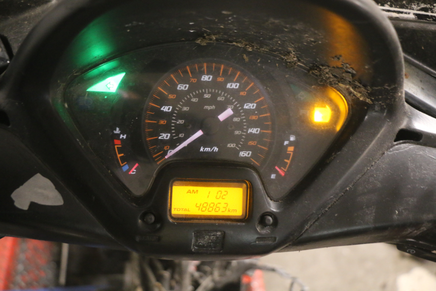 photo de TACHOMETER HONDA FES PANTHEON 125 (2003 - 2007)