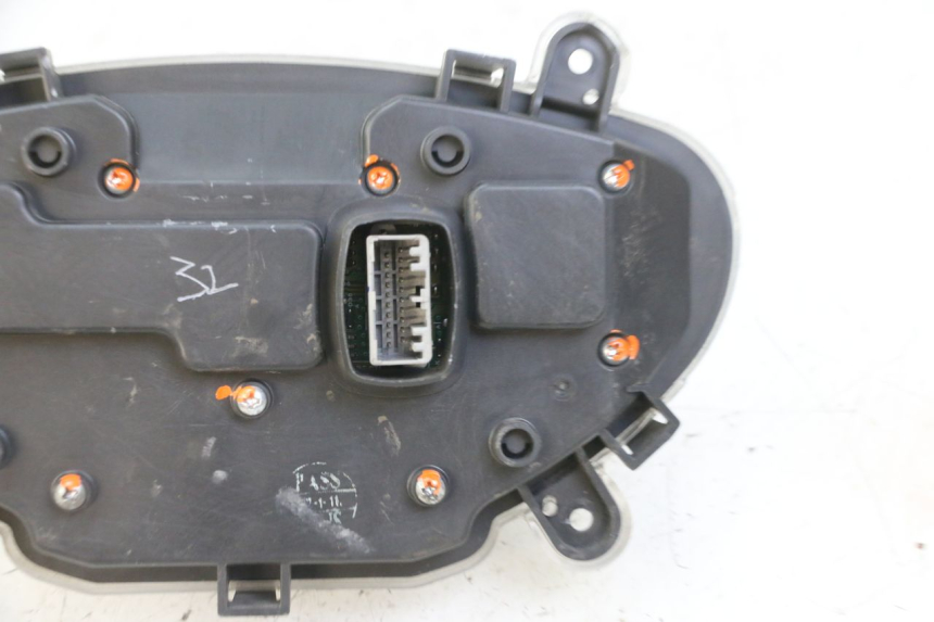 photo de TACHOMETER  PIAGGIO IE MP3 YOURBAN 300 (2011 - 2016)
