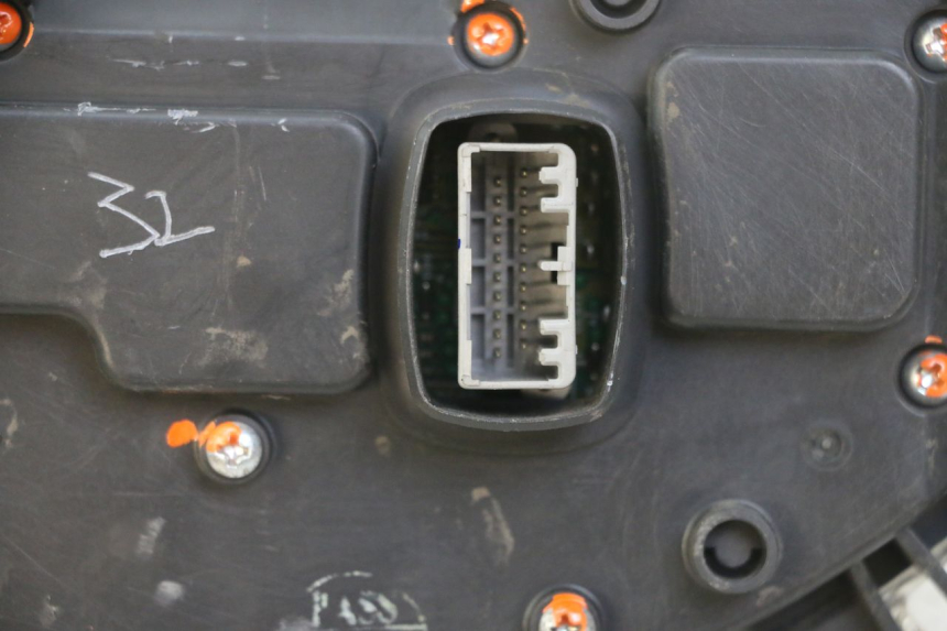 photo de TACHOMETER  PIAGGIO IE MP3 YOURBAN 300 (2011 - 2016)