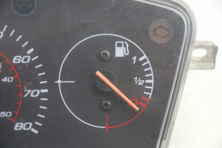 photo de TACHOMETER PEUGEOT KISBEE 4T 50 (2018 - 2022) - Zoom auf Gebrauchszustand