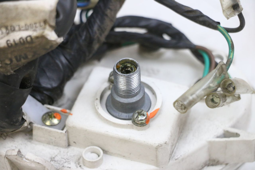 photo de TACHOMETER KYMCO LIKE 125 (2009 - 2016) - Details der Befestigungspunkte