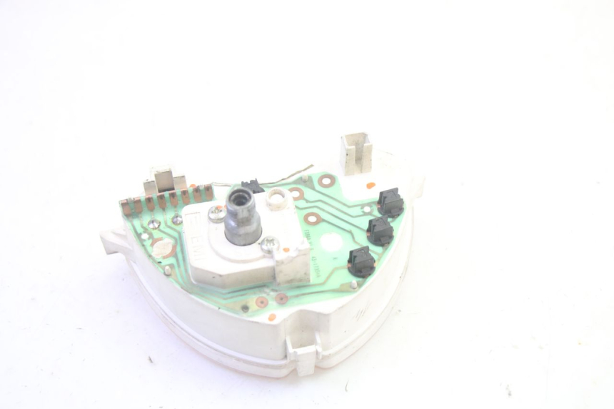 photo de TACHOMETER PEUGEOT LUDIX 50 (2005 - 2007) - Details der Befestigungspunkte