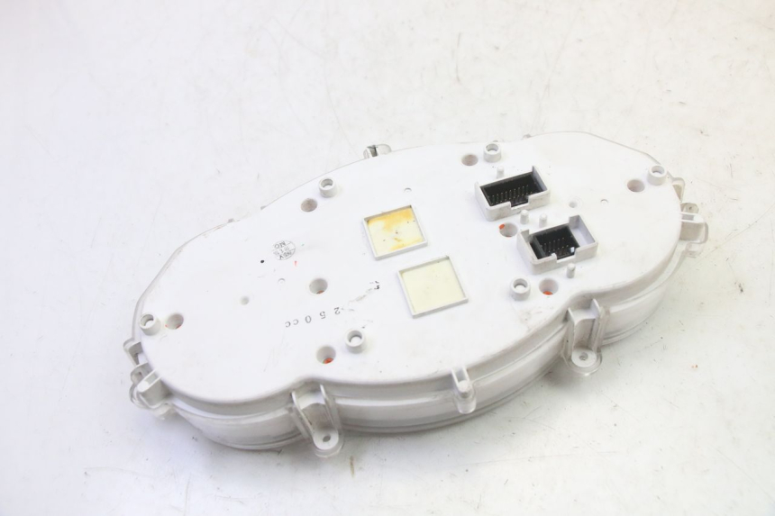 photo de TACHOMETER  PIAGGIO MP3 RL 250 (2007 - 2010)