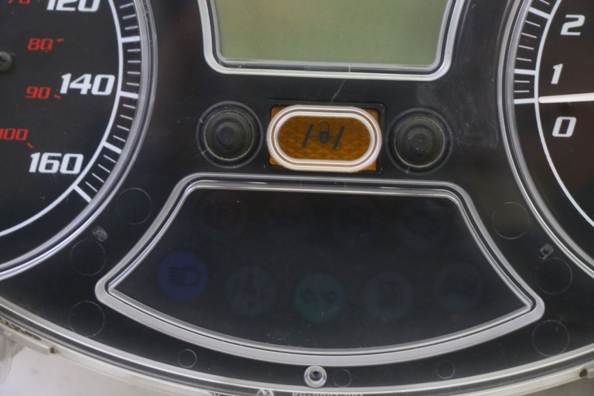 photo de TACHOMETER PIAGGIO MP3 125 (2006 - 2014)