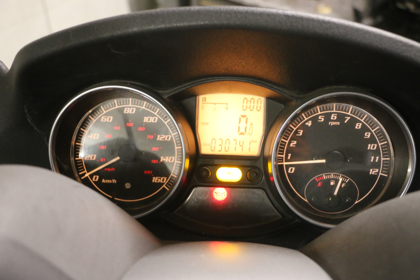 photo de TACHOMETER PIAGGIO MP3 125 (2006 - 2014)