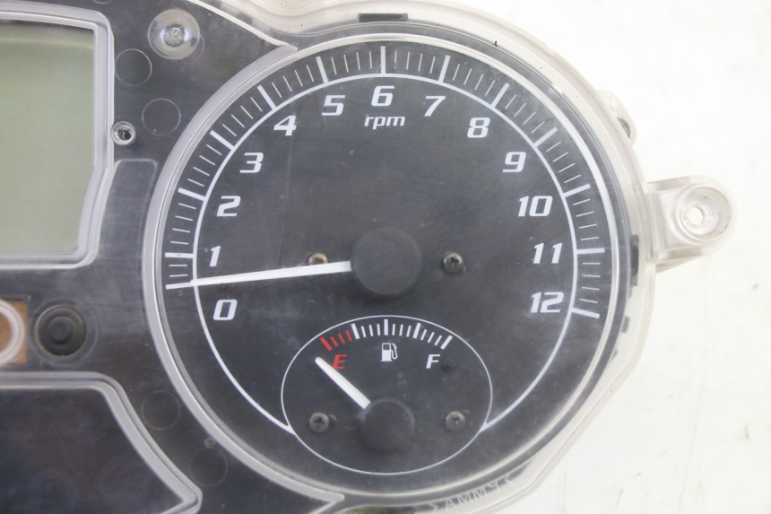 photo de TACHOMETER  PIAGGIO MP3 RL 250 (2007 - 2010) - Technische Nahaufnahme