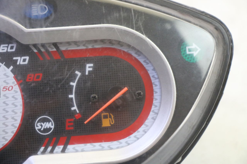 photo de TACHOMETER  SYM ORBIT III 3 4T 50 (2021 - 2025) - Zoom auf Gebrauchszustand