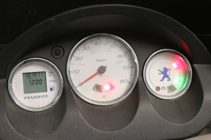 photo de TACHOMETER PEUGEOT ELYSTAR 50 (2002 - 2014)