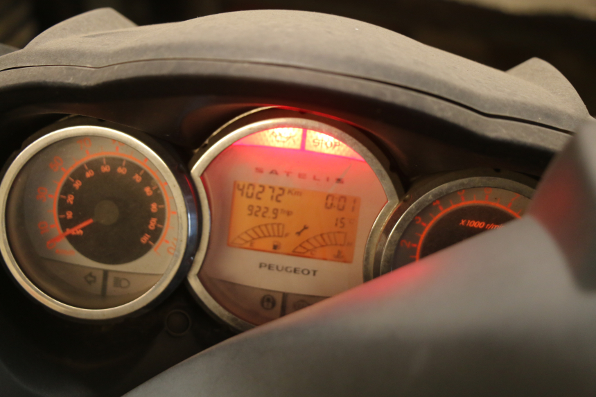 photo de TACHOMETER PEUGEOT SATELIS 125 (2010 - 2012)