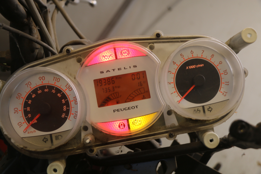 photo de TACHOMETER PEUGEOT SATELIS 125 (2010 - 2012)