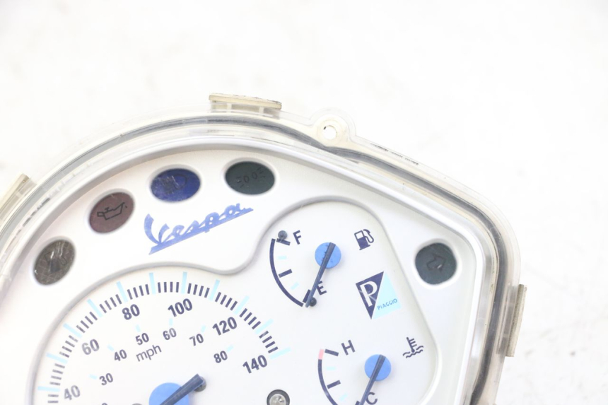photo de TACHOMETER  PIAGGIO VESPA GRANTURISMO 200 (2004 - 2005)