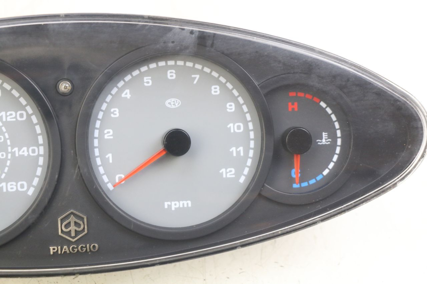 photo de TACHOMETER PIAGGIO X9 125 (2000 - 2003)