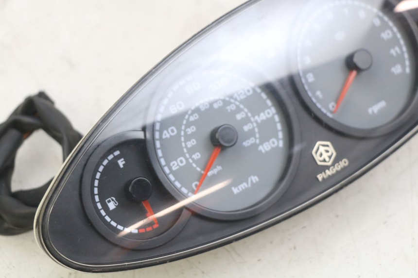 photo de TACHOMETER PIAGGIO X9 125 (2000 - 2003)