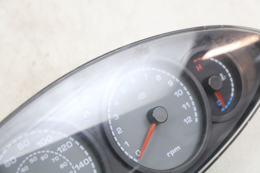 photo de TACHOMETER PIAGGIO X9 125 (2000 - 2003)