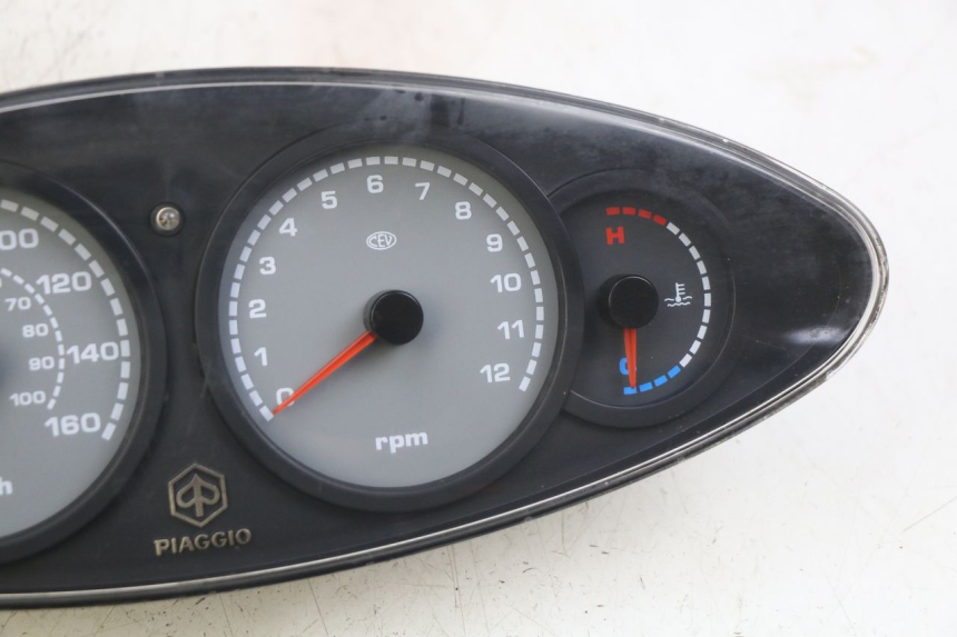 photo de TACHOMETER PIAGGIO X9 125 (2000 - 2003)