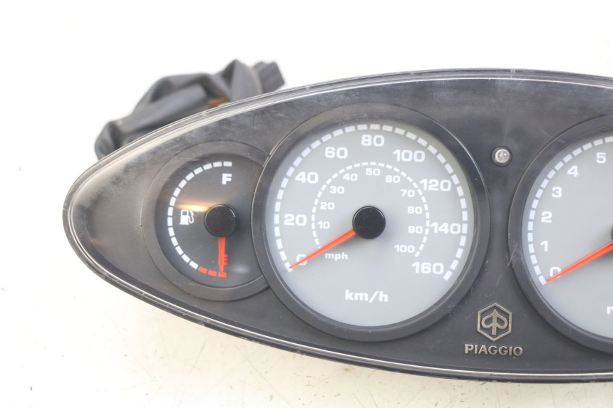 photo de TACHOMETER PIAGGIO X9 125 (2000 - 2003)