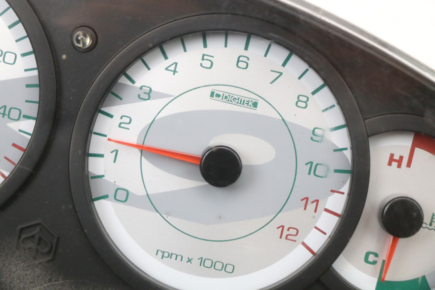 photo de TACHOMETER PIAGGIO X9 125 (2000 - 2003)