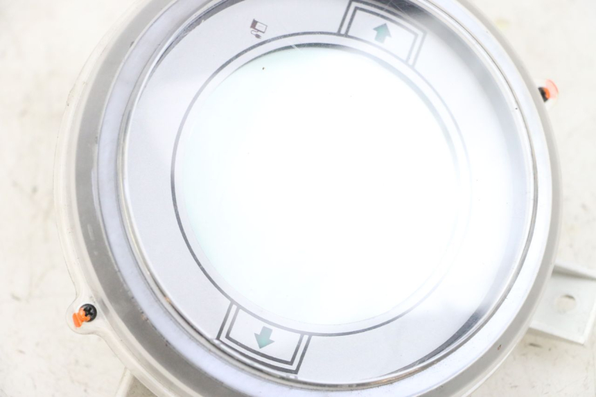 photo de TACHOMETER  EFUN PUSA 1 - Oberflächenzustand und Material