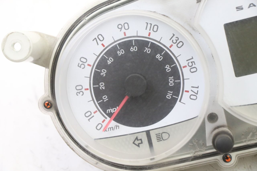 photo de TACHOMETER PEUGEOT SATELIS COMPRESSOR K15 125 (2006 - 2009)