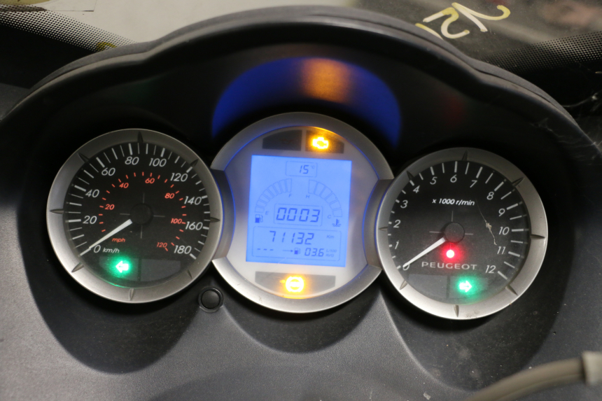 photo de TACHOMETER PEUGEOT SATELIS 125 (2010 - 2012)