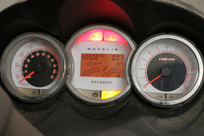 photo de TACHOMETER PEUGEOT SATELIS 125 (2006 - 2009)
