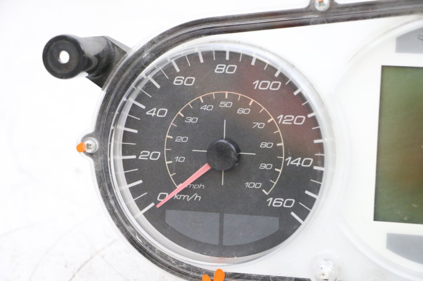 photo de TACHOMETER  PEUGEOT SATELIS 125 (2013 - 2018) - Detaillierte Sichtprüfung