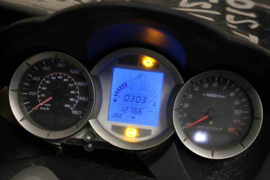 photo de TACHOMETER  PEUGEOT SATELIS 125 (2013 - 2018) - Zoom auf Gebrauchszustand