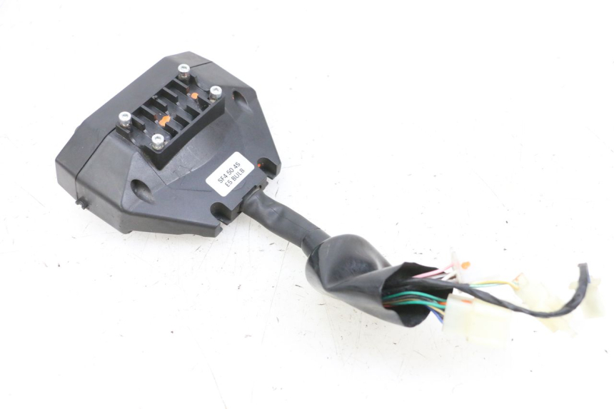 photo de TACHOMETER  PEUGEOT SPEEDFIGHT 4 4T EFI 50 (2021 - 2025) - Oberflächenzustand und Material