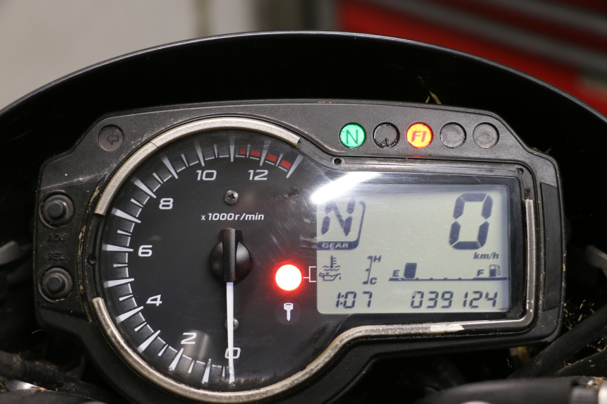 photo de TACHOMETER  SUZUKI GSR 750 (2011 - 2017)