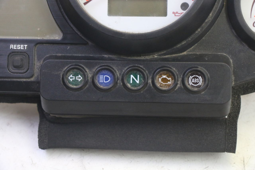 photo de TACHOMETER  YAMAHA TDM ABS 900 (2002 - 2014) - Details der Befestigungspunkte