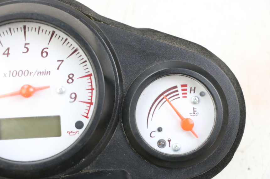 photo de TACHOMETER  YAMAHA TDM ABS 900 (2002 - 2014) - Hochauflösende Nahaufnahme