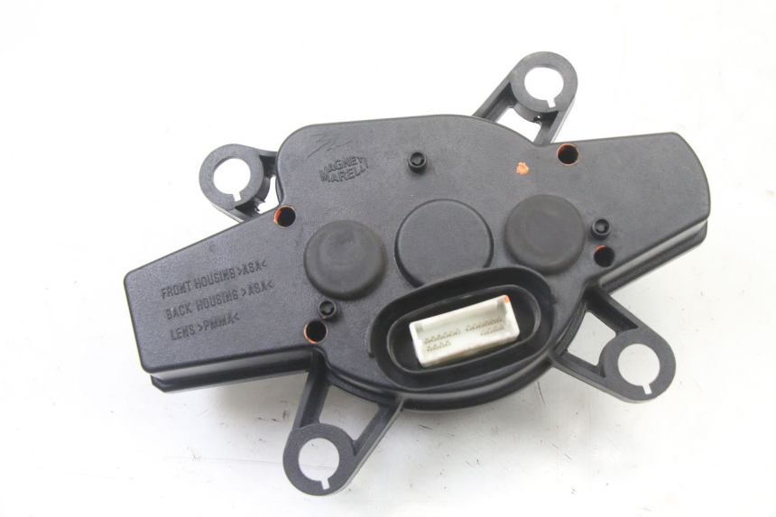 photo de TACHOMETER  YAMAHA TZR 50 (2008 - 2016) - Oberflächenzustand und Material