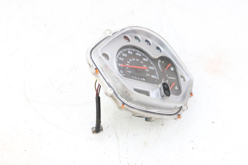 photo de TACHOMETER  PIAGGIO VESPA GTS SUPER IE 125 (2009 - 2016) - Detailansicht des Bauteils