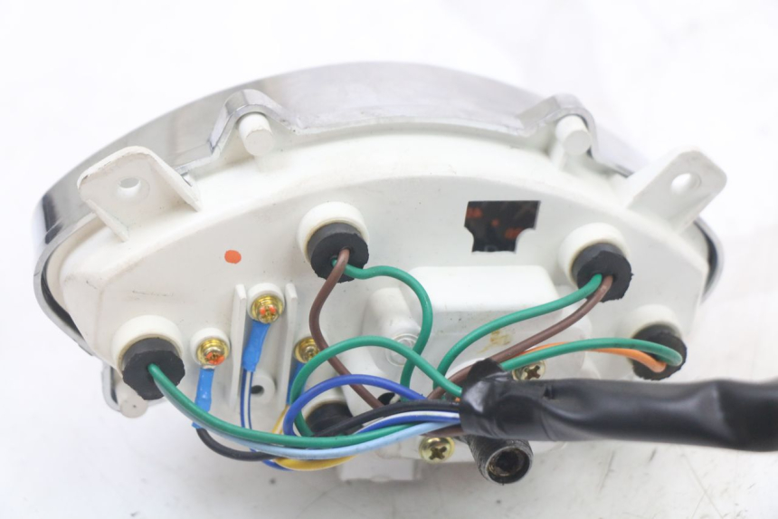 photo de TACHOMETER  JM MOTORS VX 125 (2022 - 2025) - Oberflächenzustand und Material