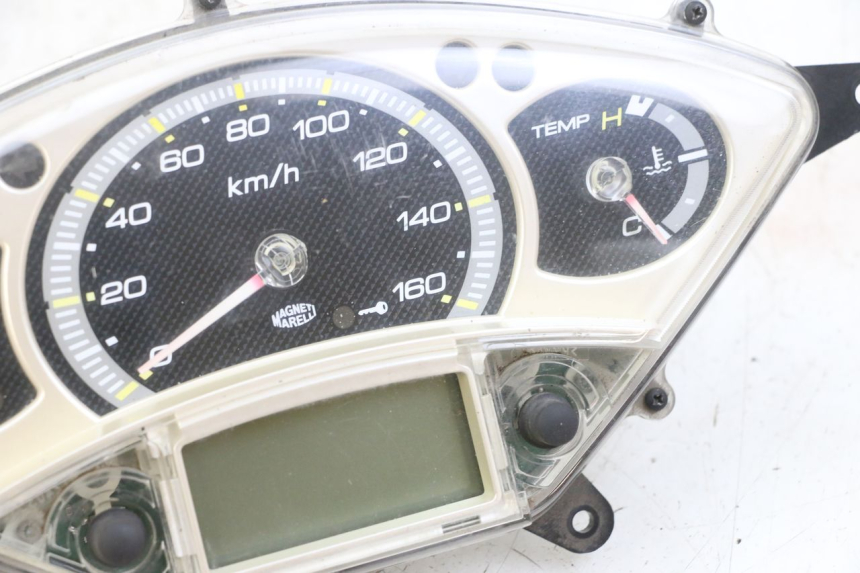 photo de TACHOMETER YAMAHA XMAX X-MAX 125 (2006 - 2009)