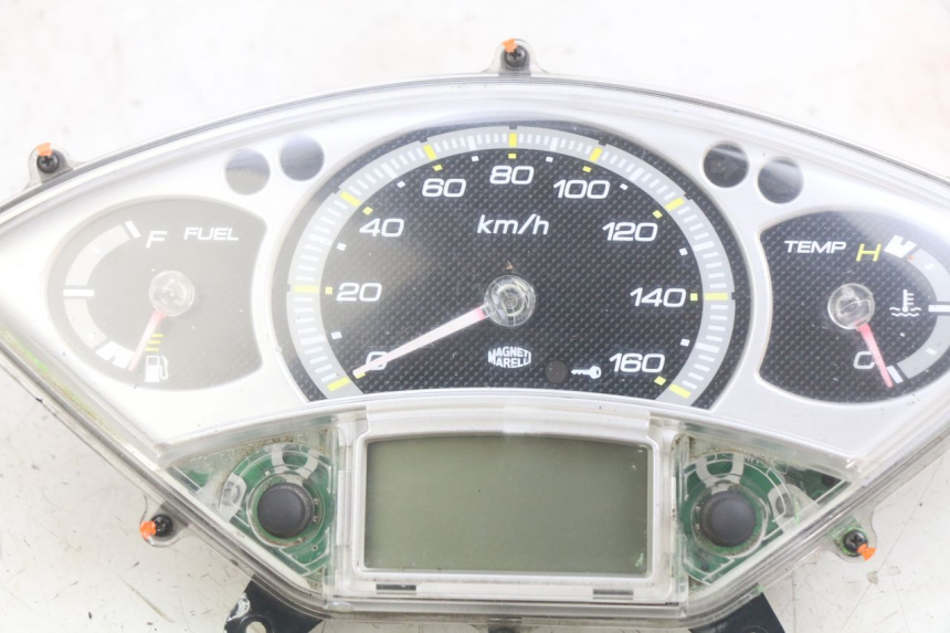 photo de TACHOMETER YAMAHA X-MAX XMAX 250 (2006 - 2009)