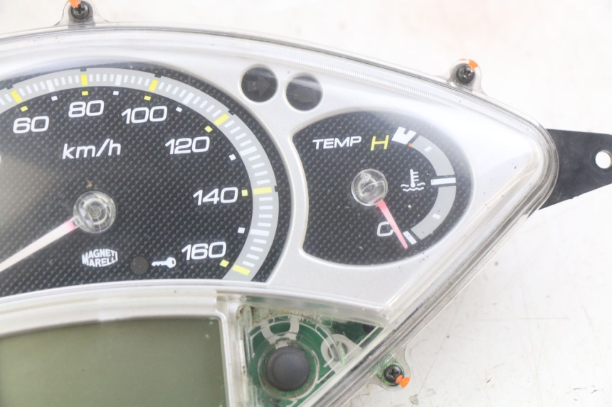 photo de TACHOMETER YAMAHA X-MAX XMAX 250 (2006 - 2009)