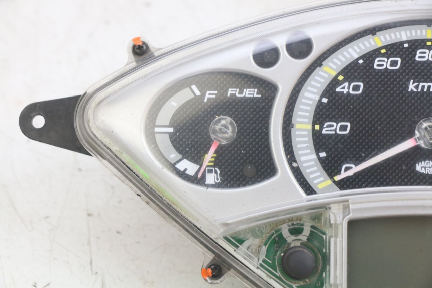 photo de TACHOMETER YAMAHA X-MAX XMAX 250 (2006 - 2009)