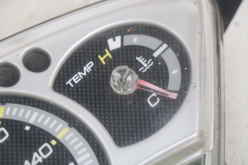 photo de TACHOMETER YAMAHA X-MAX XMAX 250 (2006 - 2009)